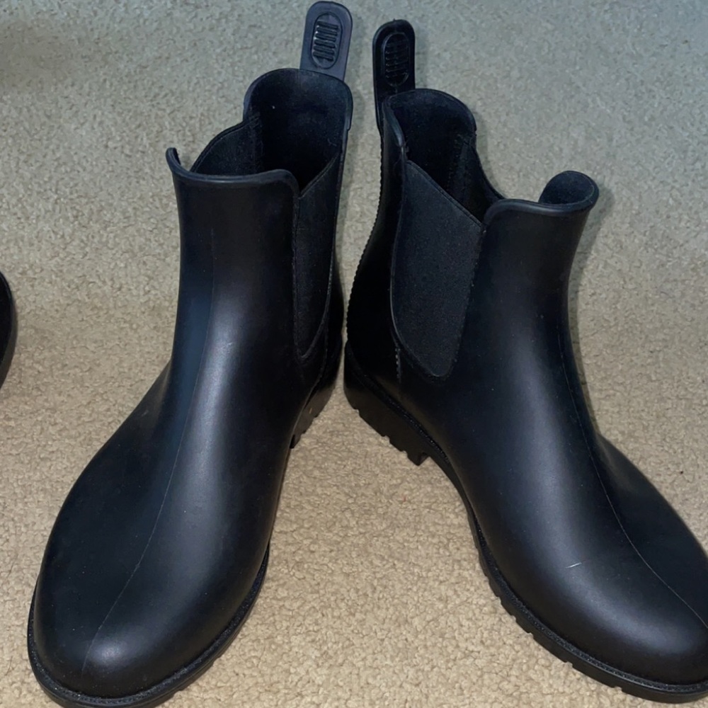 Black Ankle rain boots size 9.5